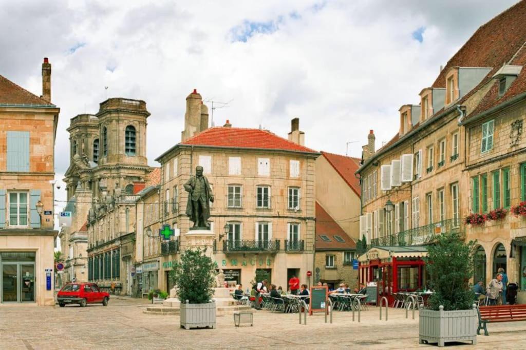 Ferienwohnung Le Petit Cloitre Langres Exterior foto